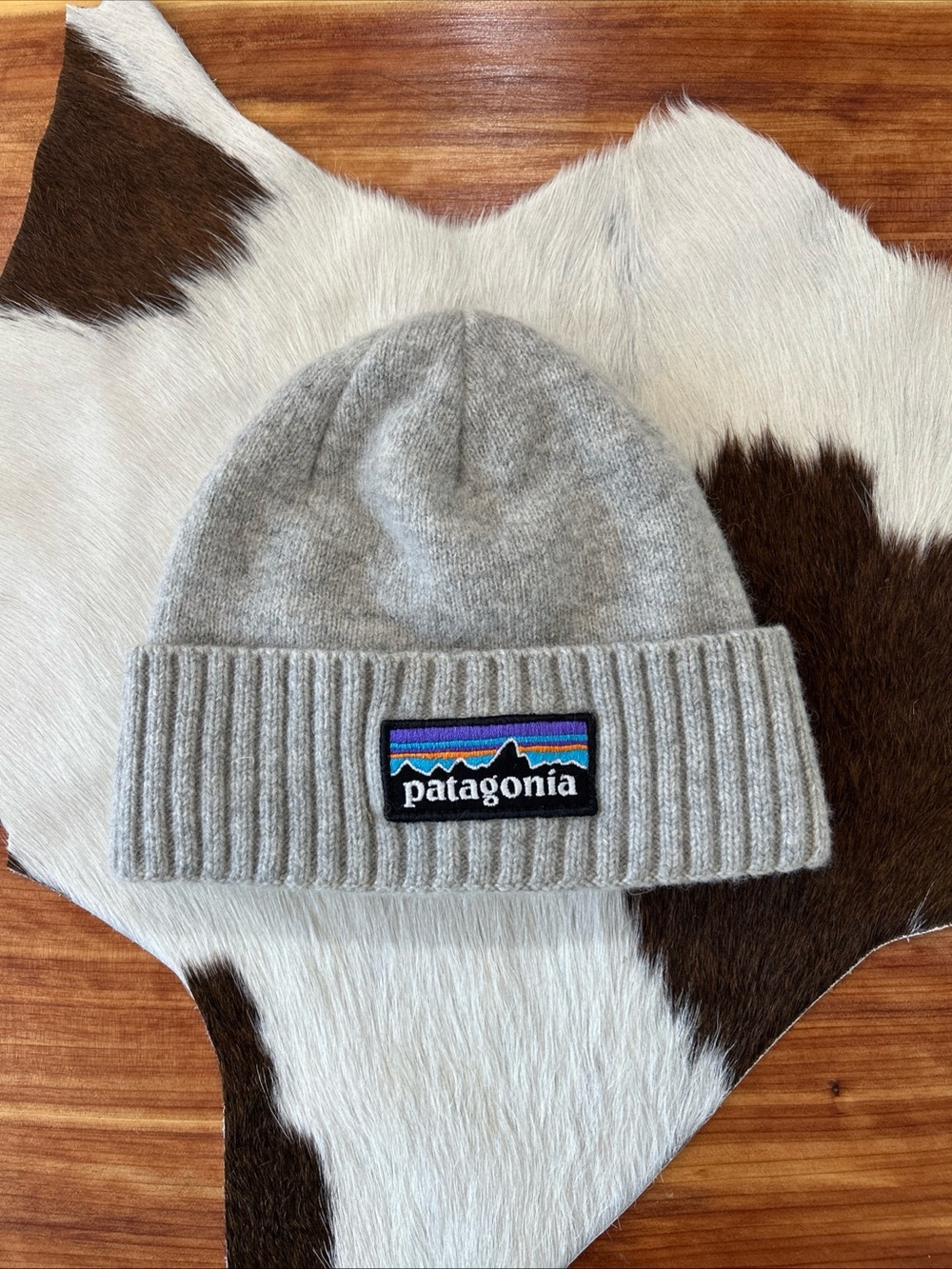Patagonia Brodeo Cuffed Beanie Mens OS Grey Heathered Wool Knit Stretch 29206